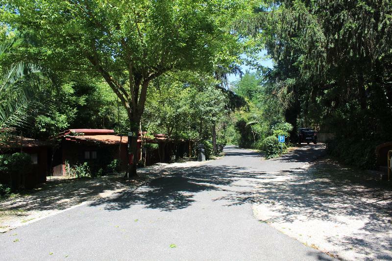 Seven Hills Village Campeggio